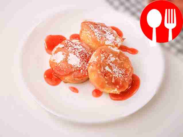 Рисовый пудинг с клубничным соусом