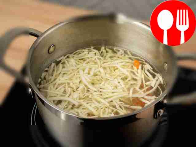 К филе добавьте нарезанный лук, морковь и...