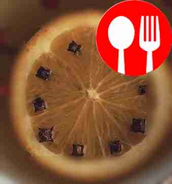 Порежьте мандарины на кружочки и удалите...