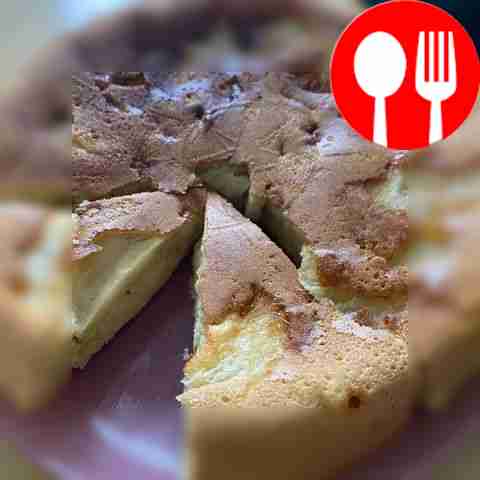 Воздушная шарлотка в мультиварке