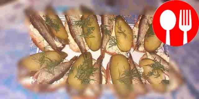 Закусочные бутерброды со шпротами «Вечная классика»