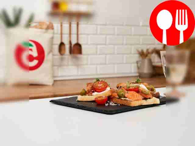 Тост с лососем