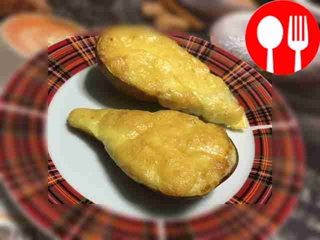 Запеченные в груше креветки