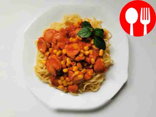 Разложите лапшу по оригинальной подаче блюда и...