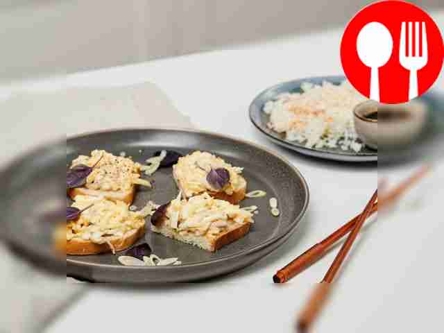 Тост с морепродуктами