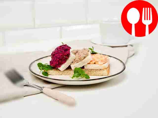 Тост с сардинами