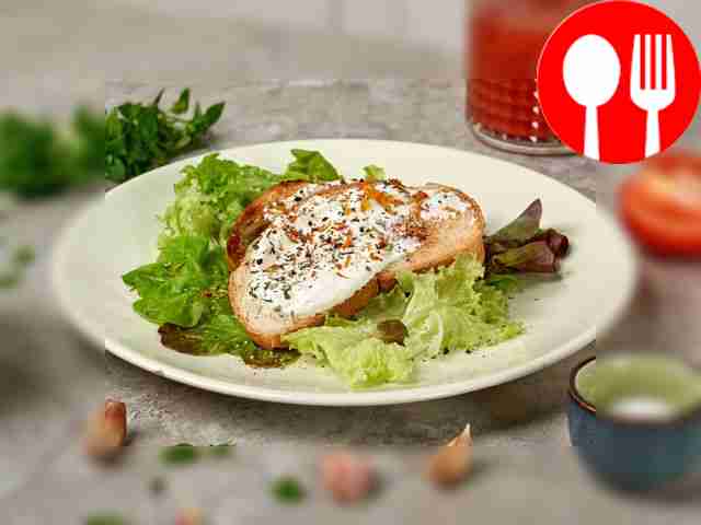 Тост с мягким творогом