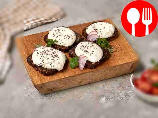 Тост с молотым тмином