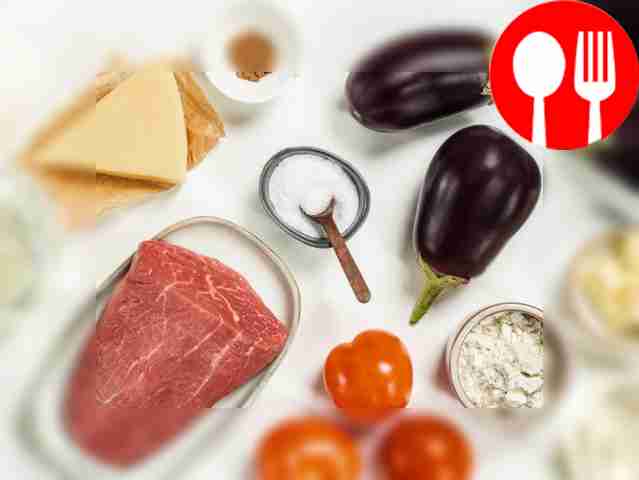 Мясо и овощи тщательно промойте и обсушите...