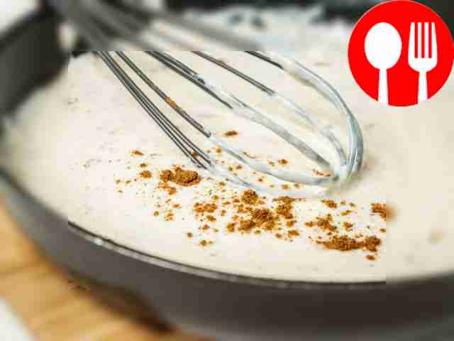 Доведите начинку до готовности. Соедините фарш...