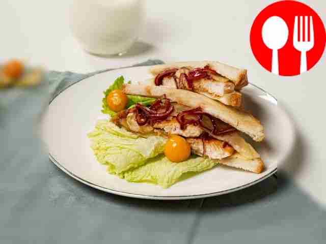 Тост с курицей