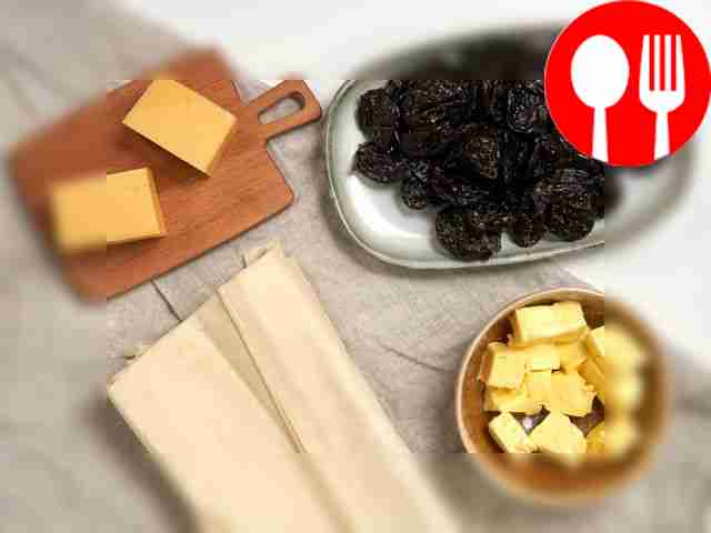 Разморозьте тесто фило. Промойте чернослив,...