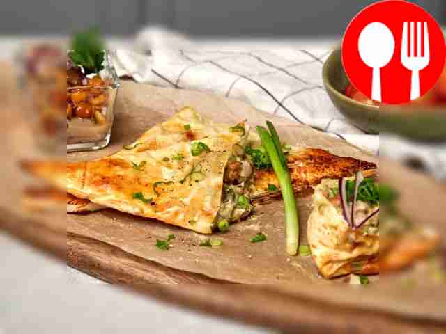 Фило с маринованными грибами