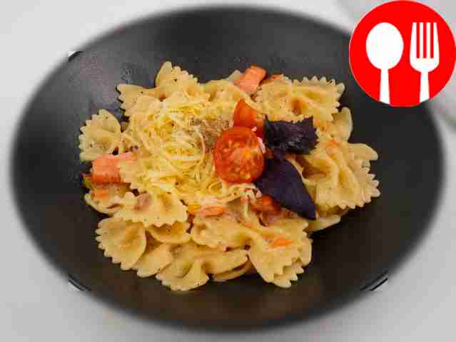 Паста с семгой и кабачком