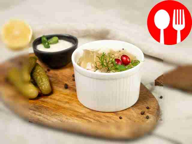 Холодец с чесноком