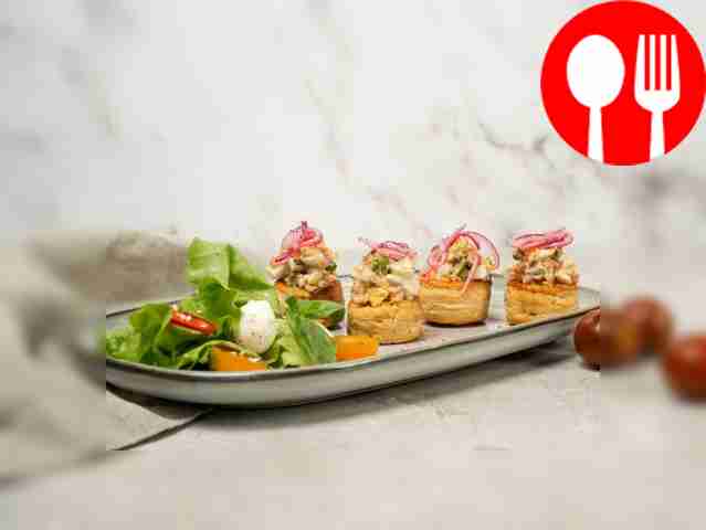 Волованы из слоеного теста с начинкой