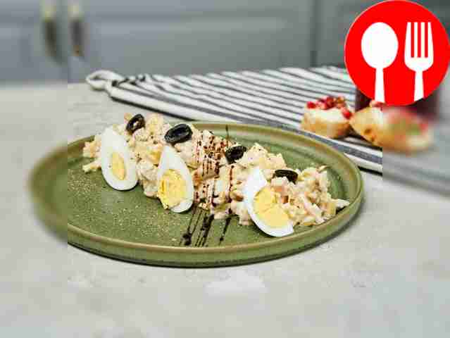 Салат «Нежность» с шампиньонами и курицей