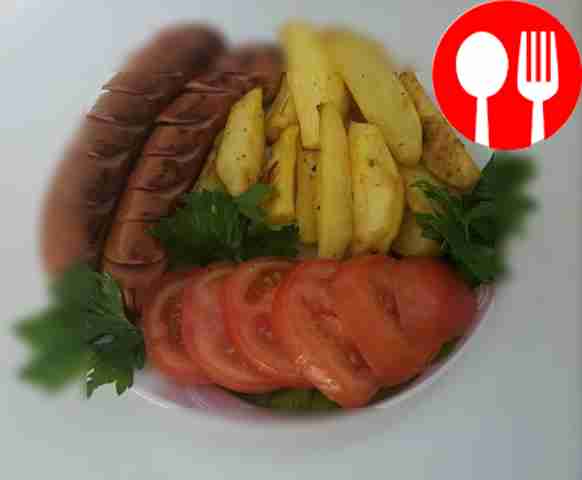 Разложите блюдо по тарелке и украсьте его...