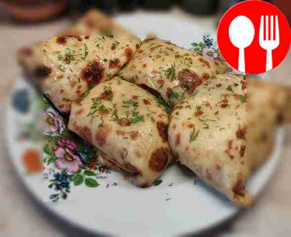 Пикантные блинчики с творогом и сыром