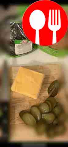 Нарежьте все необходимые ингредиенты.