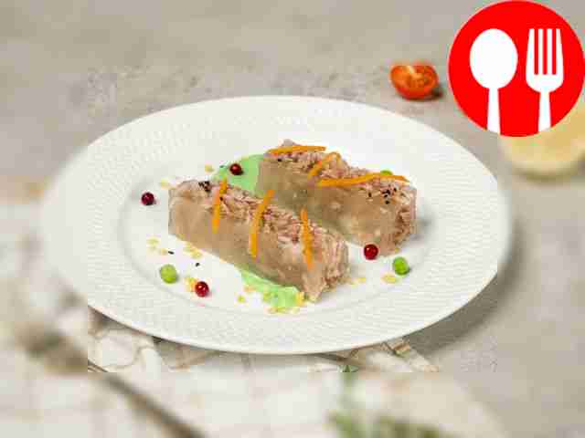 Холодец из свинины с овощами