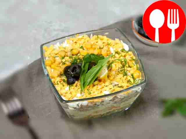 Салат из рыбных консервов в масле