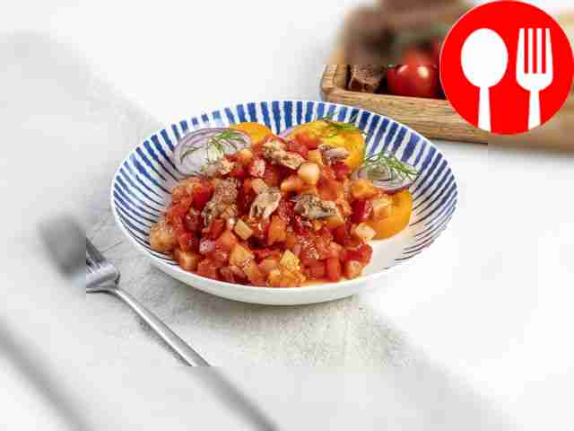 Салат с сардинами в томате и картошкой