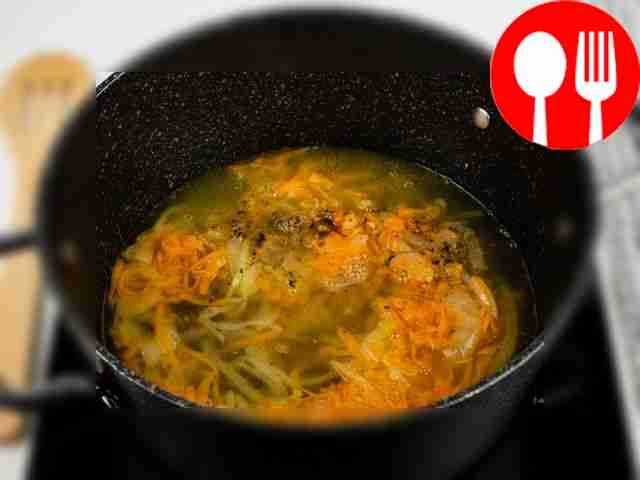 Чтобы придать супу более яркий вкус и аромат,...