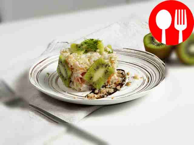 Салат «Изумрудная россыпь» с киви