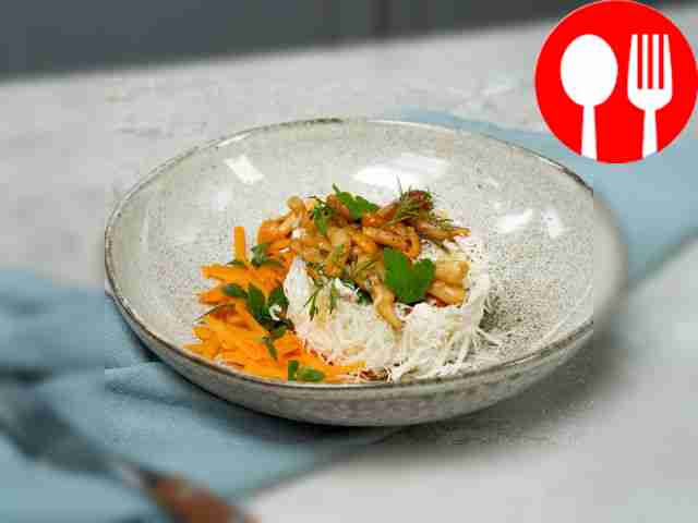 Салат «Грибная поляна» с опятами, пошаговый рецепт