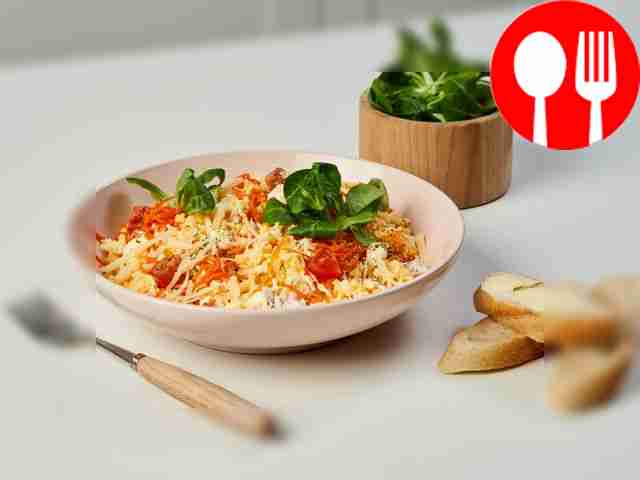 Салат «Грибная поляна» с корейской морковью и маринованными грибами