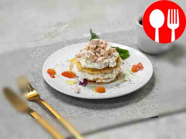 Салат в форме торта