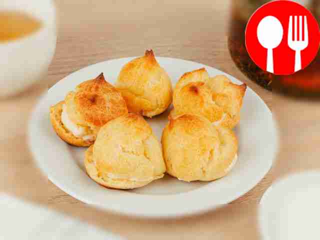 Профитроли со сливочным кремом