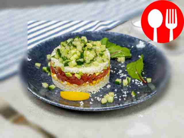 Рыбный салат без картошки, с рисом и авокадо