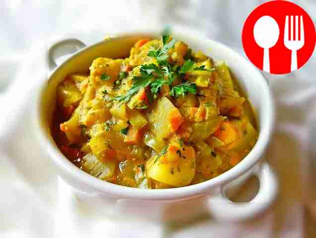 Быстрая солянка с кабачками в мультиварке