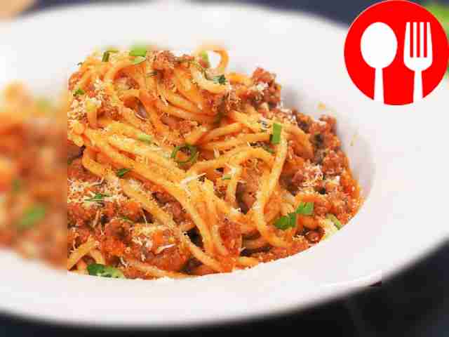 Болоньезе с фаршем и томатной пастой