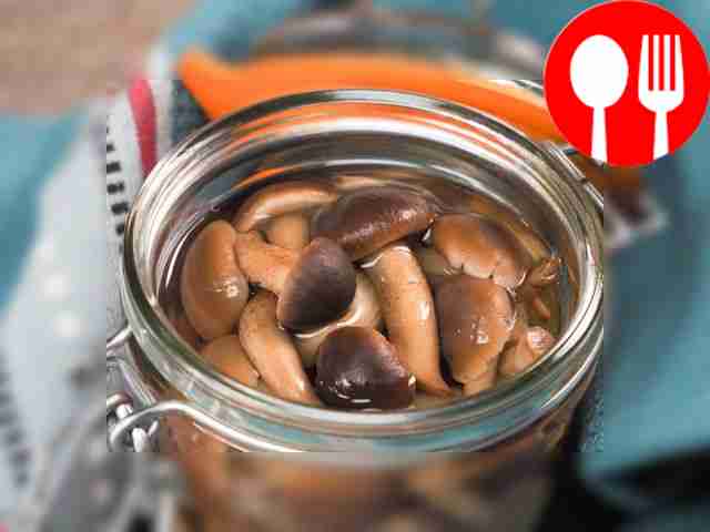 Опята в банке