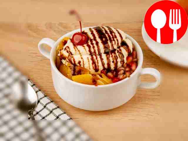 Фруктовый десерт с кремом из маскарпоне