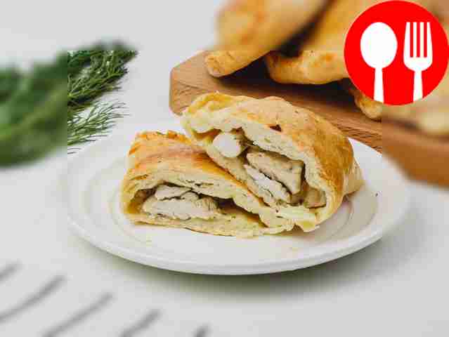 Пирожки с курицей и луком