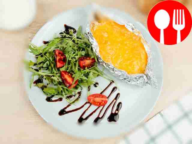 Кета, запеченая в майонезе с сырной шапкой