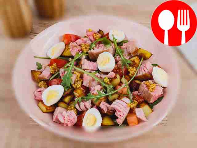 Салат «Нисуаз» с перепелиными яйцами