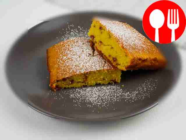 Кукурузный хлеб с финиками