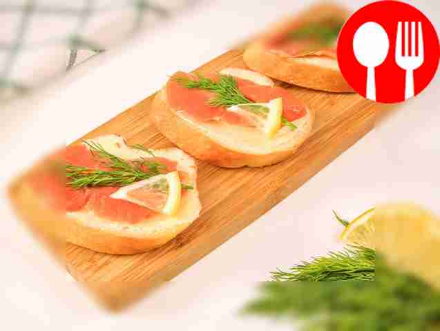 Брускетта с форелью