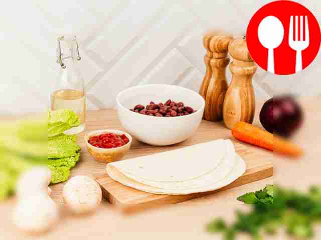 Откиньте красную фасоль на дуршлаг и обсушите...