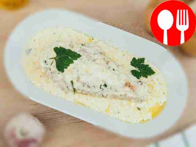 Куриное филе в сырном соусе