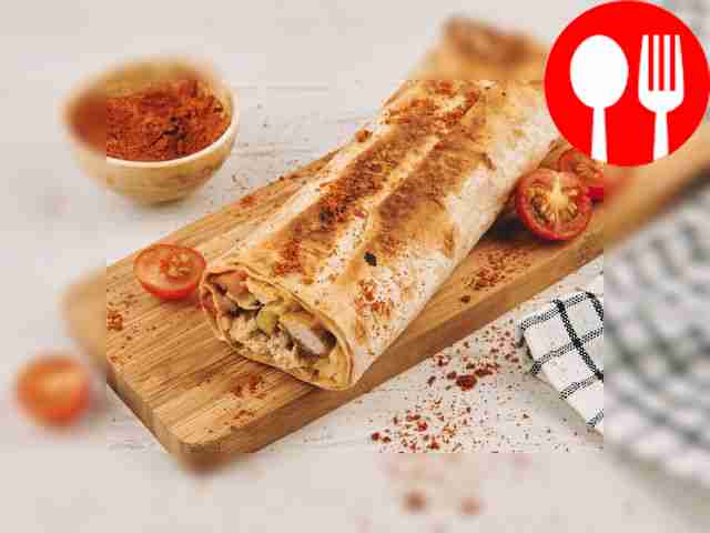 Шаурма со стрипсами и сметанным соусом