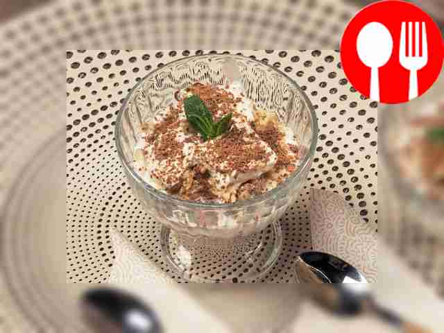 Фруктовый салат с мороженым