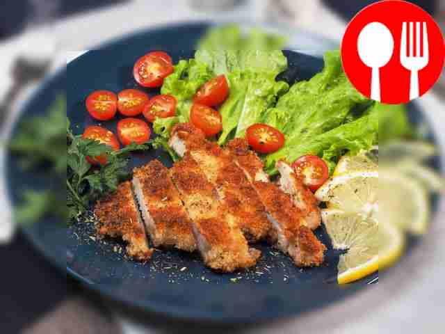 Шницель в сухарях