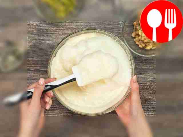 Начните приготовление парфе. В отдельной миске...