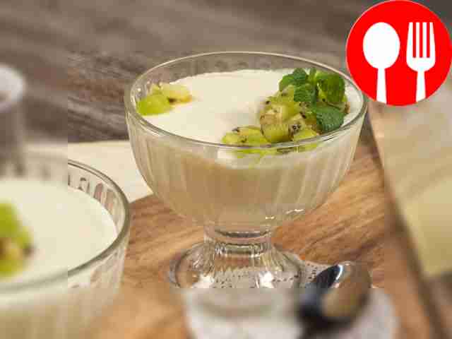 За десять минут до подачи выньте парфе из...